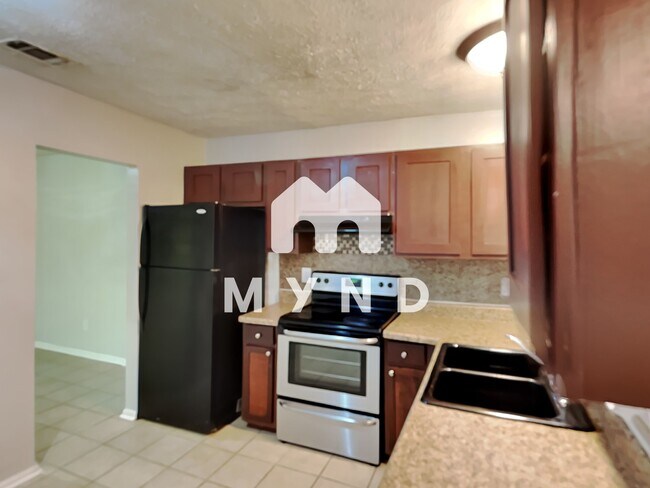 Building Photo - 3575 Oakvale Rd Unit 405