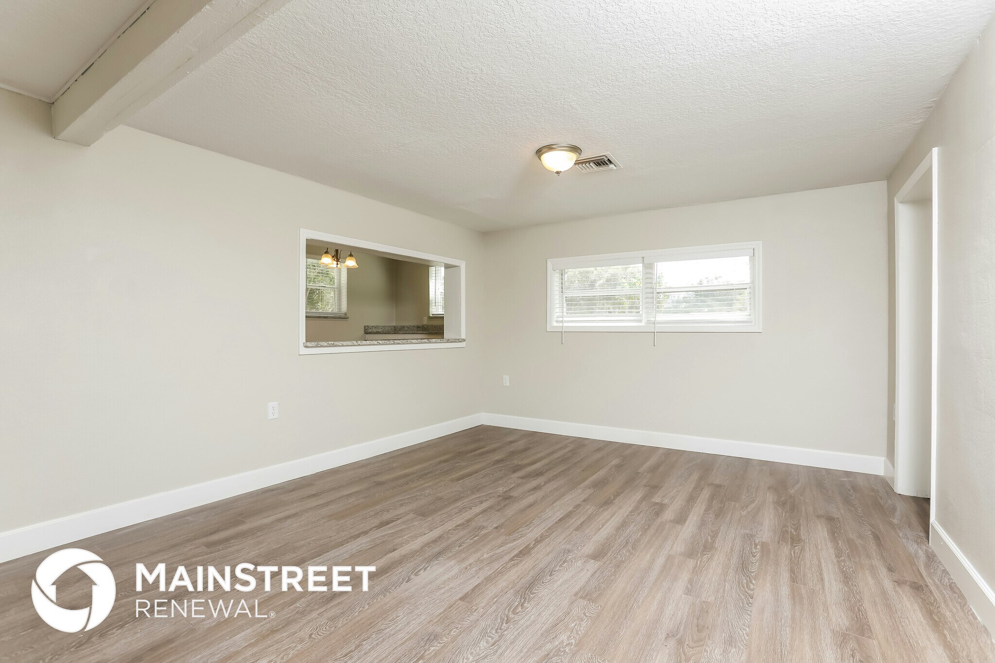 Building Photo - 1602 Lindale Ave