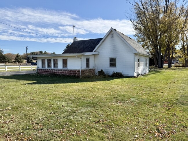 Building Photo - 2107 W Avalon Rd