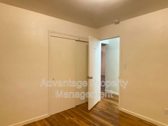 Building Photo - 1235 NW 27th St