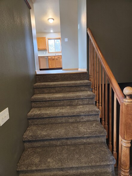 Building Photo - 341 Valley Grove Dr