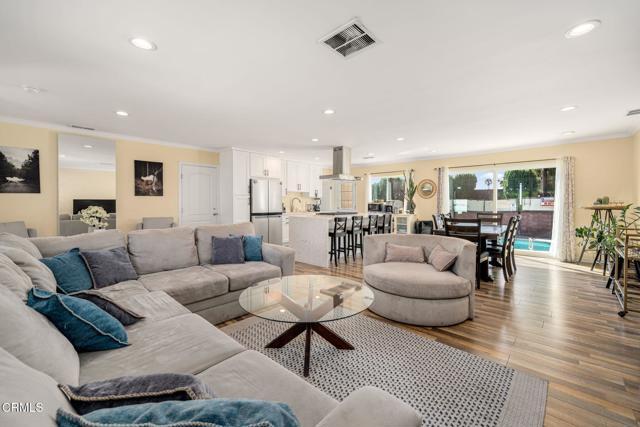 Building Photo - 13240 Ratner St