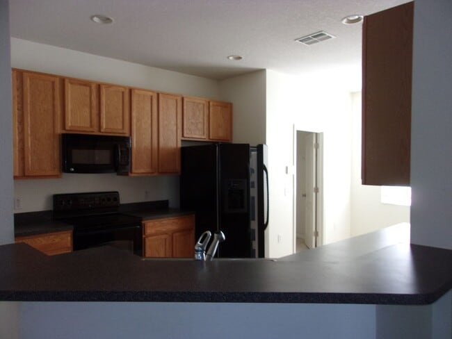 Building Photo - SPRING RIDGE COMMUNITY