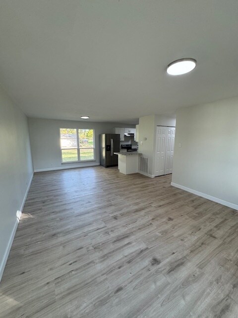 Building Photo - 1140 Roswell Rd