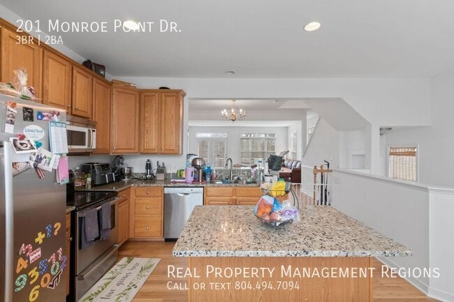 Building Photo - 201 Monroe Point Dr