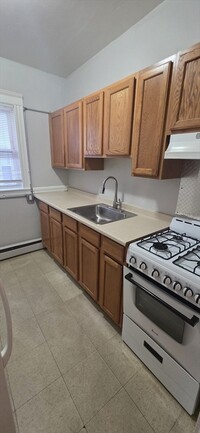 Building Photo - 38 Estes St