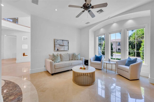 Building Photo - 74 Nurmi Dr