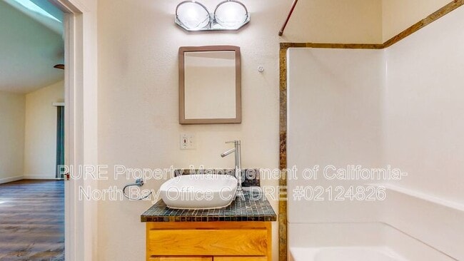 Building Photo - 17475 Summit Ave