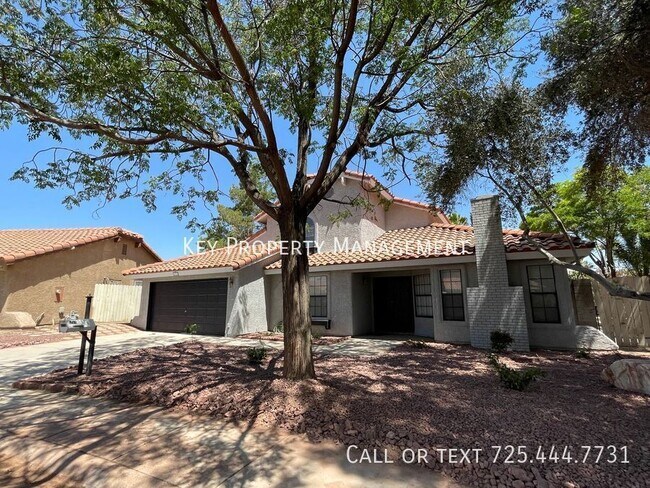 Building Photo - TWO STORY 4 BEDROOM WITH POOL NEAR SPRING ...