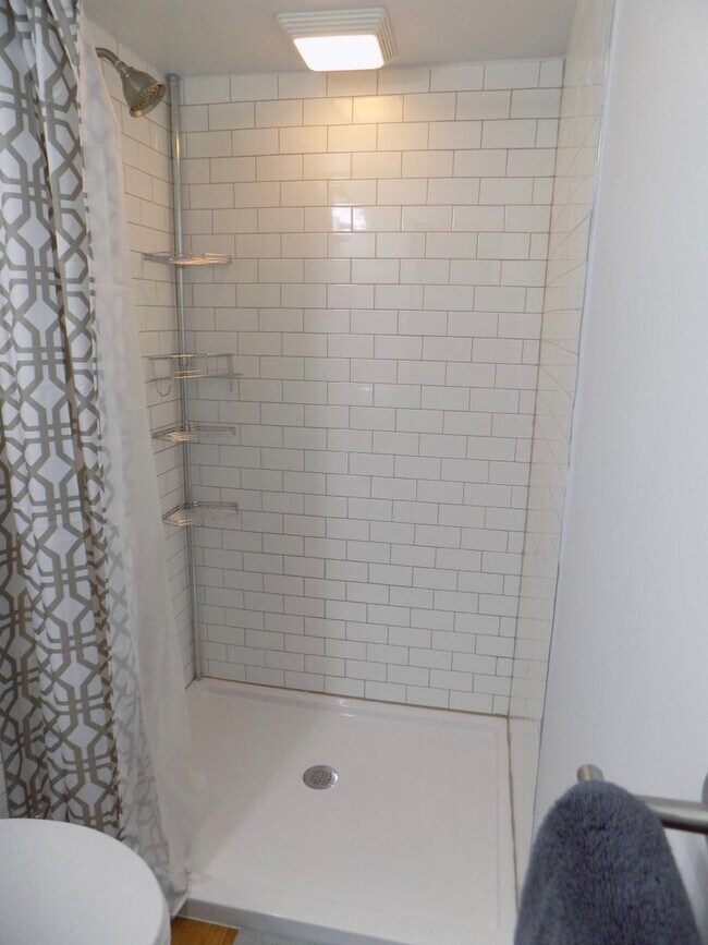 Building Photo - 3621 Childs St