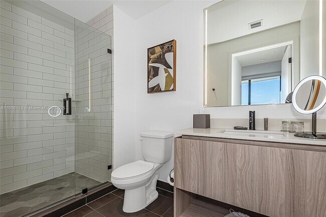 Building Photo - 398 NE 5th St