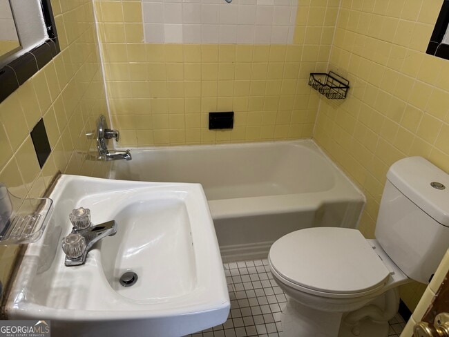 Building Photo - 5026 Chamblee Tucker Rd