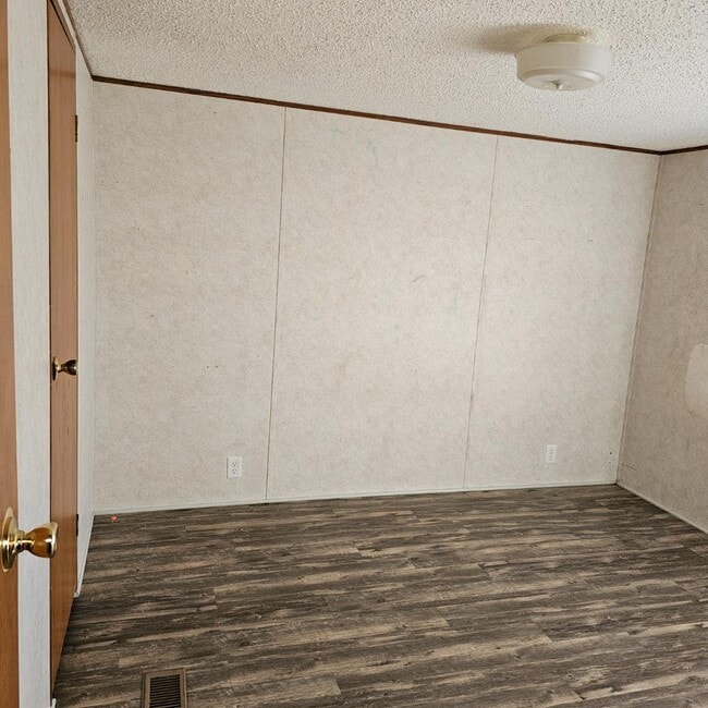 Building Photo - 539 Market St