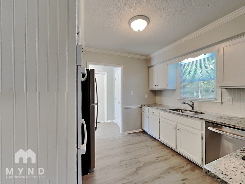 Building Photo - 9205 Meadow Sweet Ct