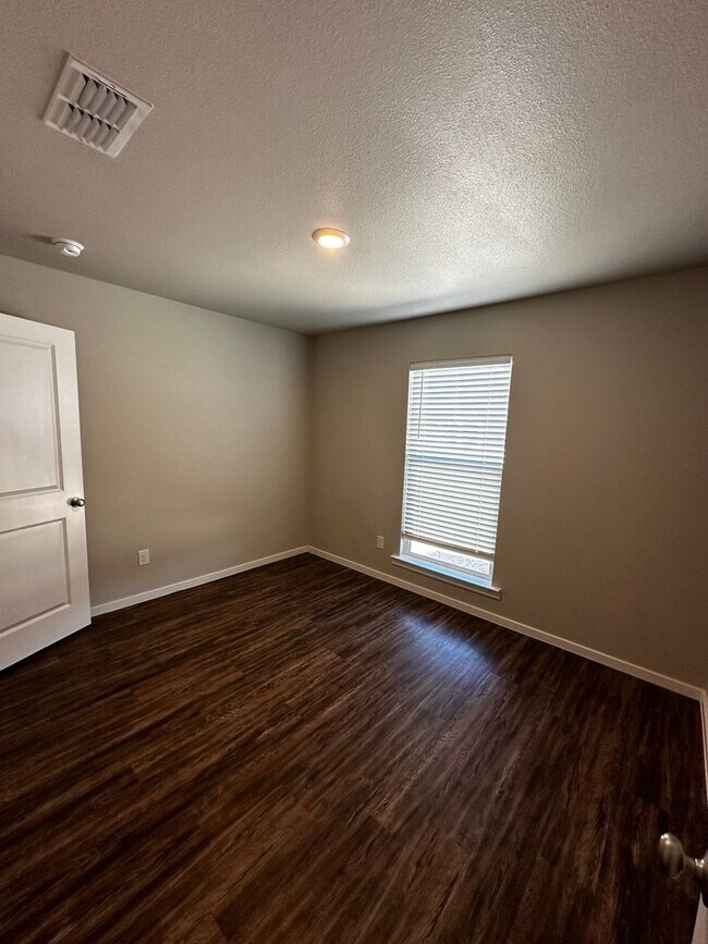 Building Photo - Available July 21st in Upland West: Awesom...