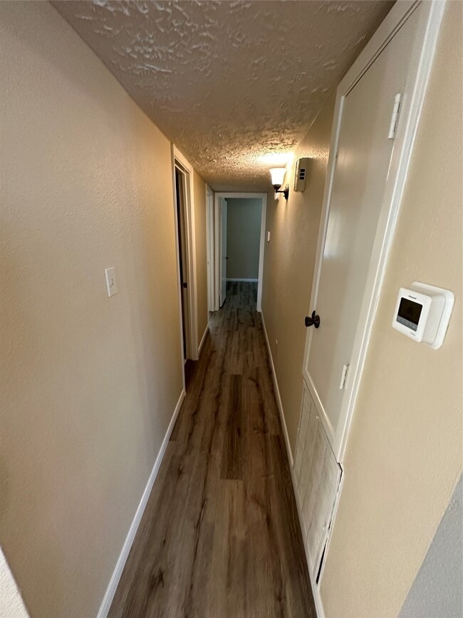 Building Photo - 9306 Bollingbrook Dr