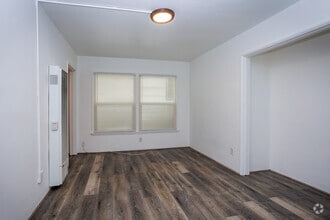 Interior Photo - 433 E. 3rd