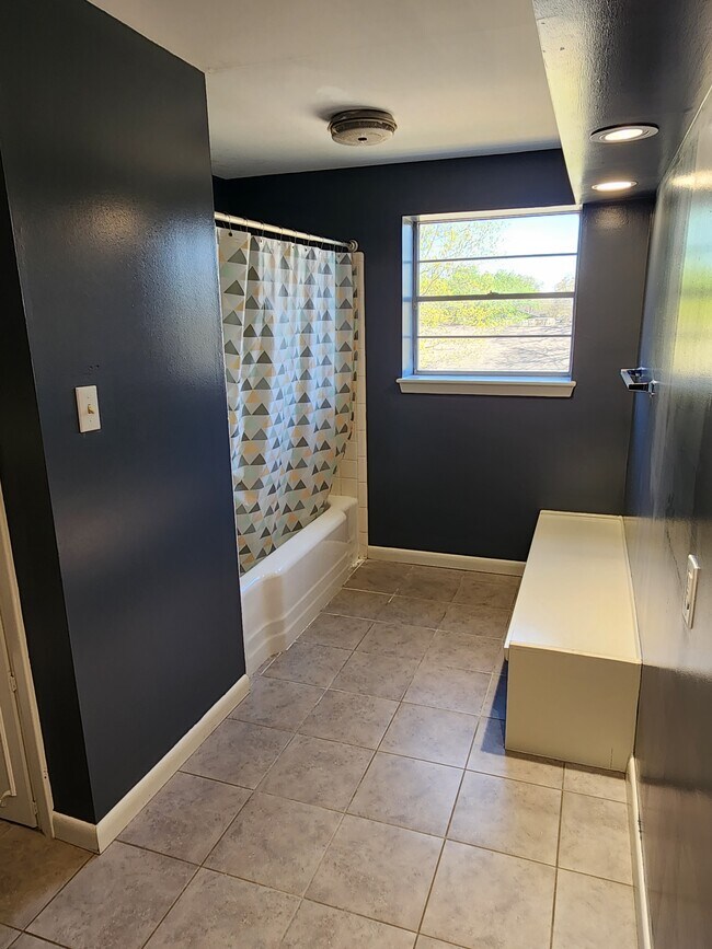 Building Photo - 5605 S 30th West Ave