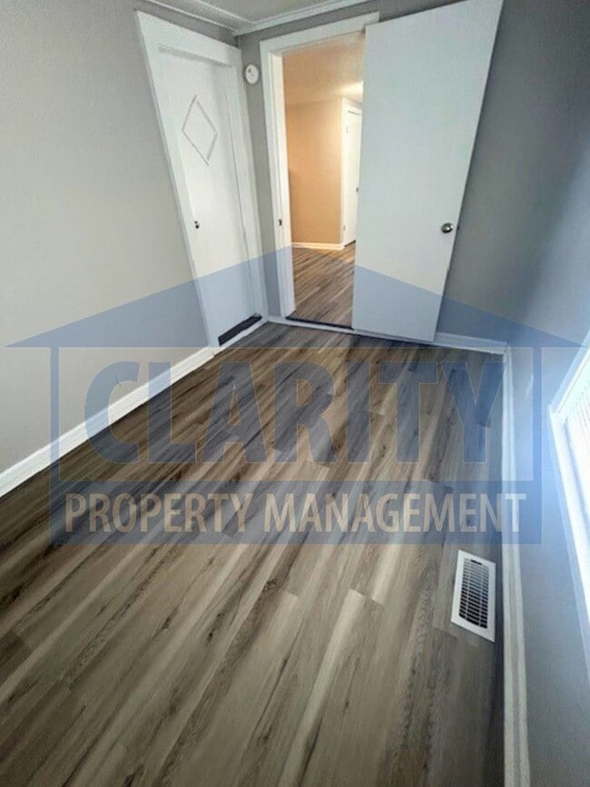 Building Photo - Cozy, four bedroom home!