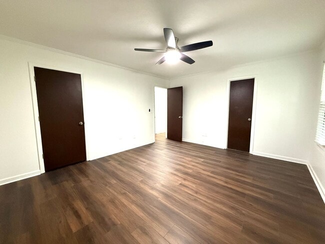 Building Photo - RENOVATED!!!!Great Location with Desirable...