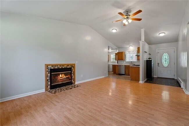 Building Photo - 213 Highgate Rd