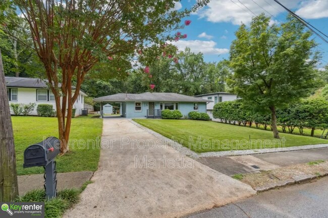 Building Photo - 2274 Edgemore Dr SE