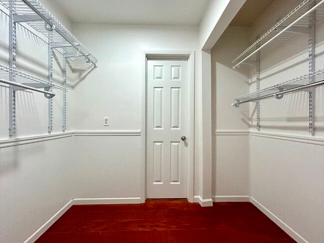 Building Photo - 1625 Merry Oaks Rd