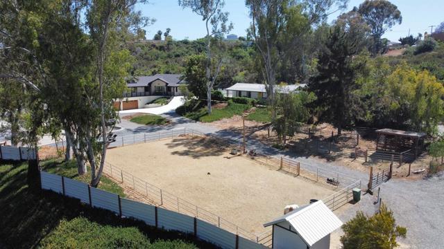 Building Photo - 4339 Park Dr
