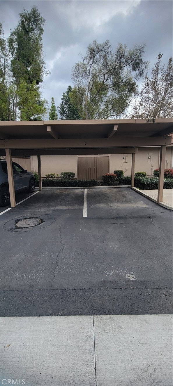 Building Photo - 2352 Dahlia Dr