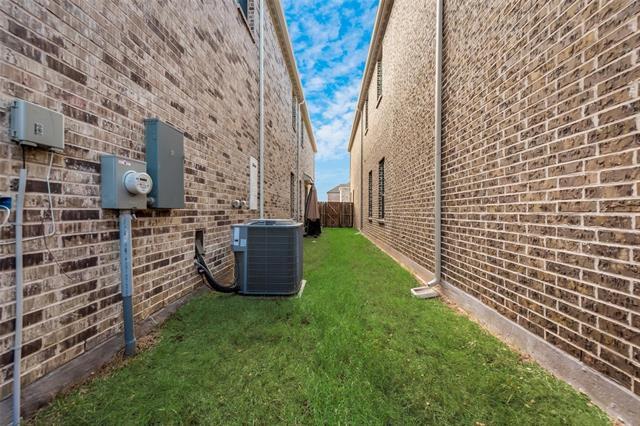 Building Photo - 7545 Regal Ln