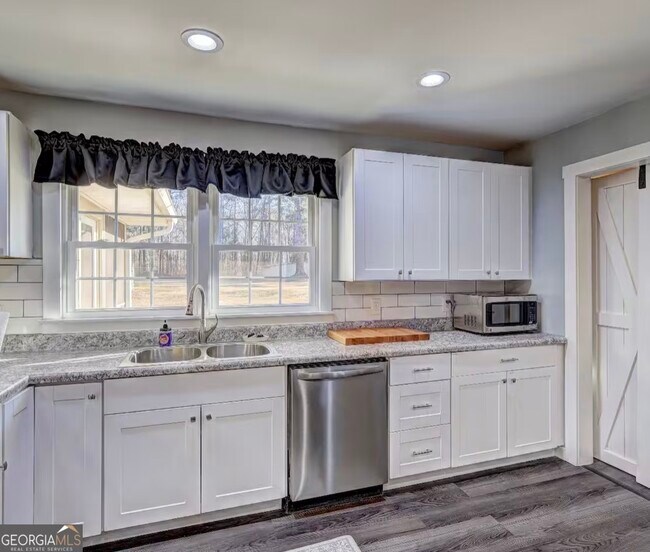 Building Photo - 2734 GA-92