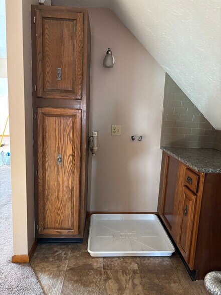 Laundry - 80 Carroll St