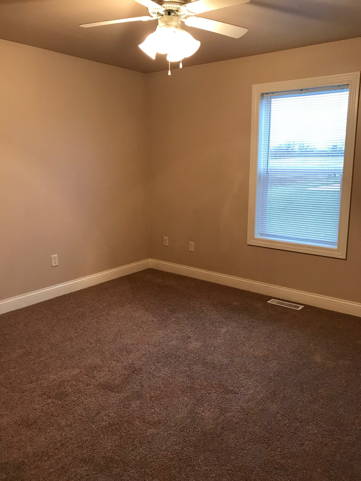 2nd bedroom - 104 Scenic Drive