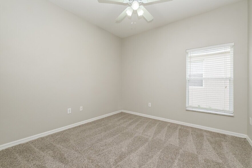 Building Photo - 10337 Celtic Ash Dr