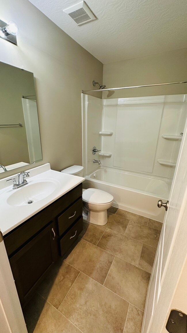 Building Photo - 2075 Wild Berry Wy