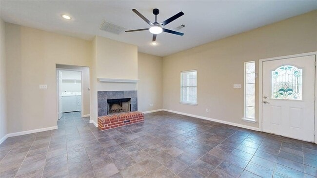 Building Photo - 2301 White Wing