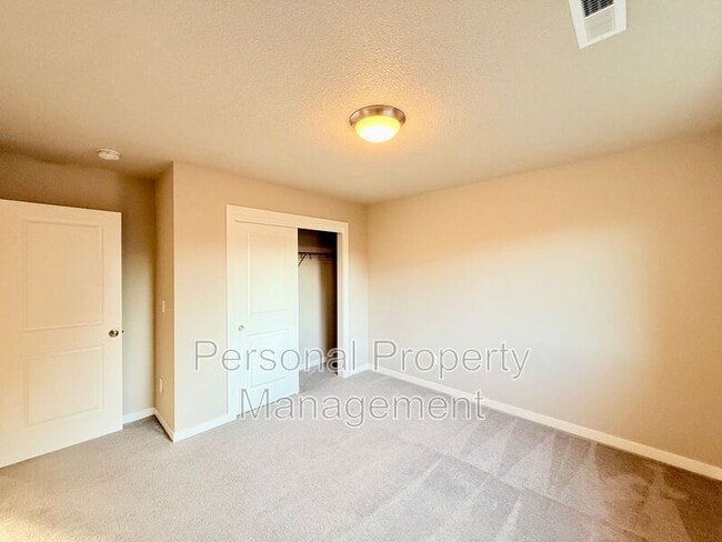 Building Photo - 15601 NE 107th St