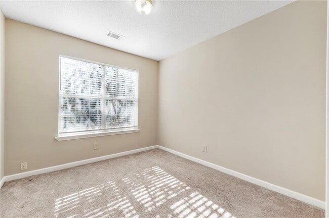 Building Photo - 6750 Sunset Hills Blvd