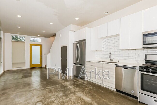 Building Photo - 5962 36th Ave S