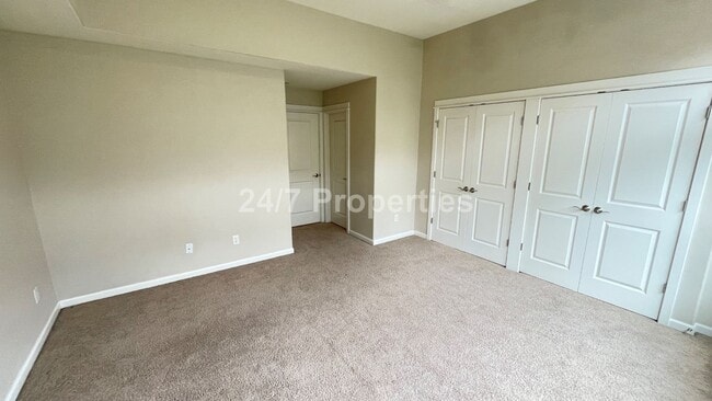 Building Photo - 1/2 off First Months Rent - Beautiful 3 BD...