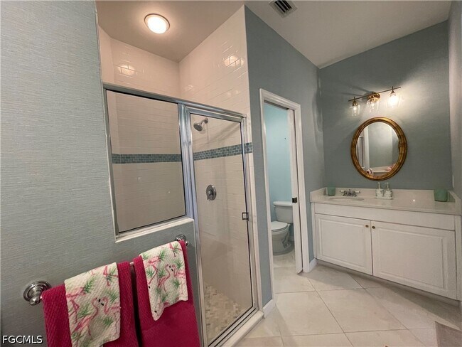 Building Photo - 10640 Camarelle Cir