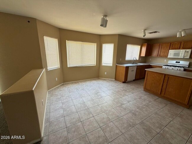 Building Photo - 12634 W Windrose Dr