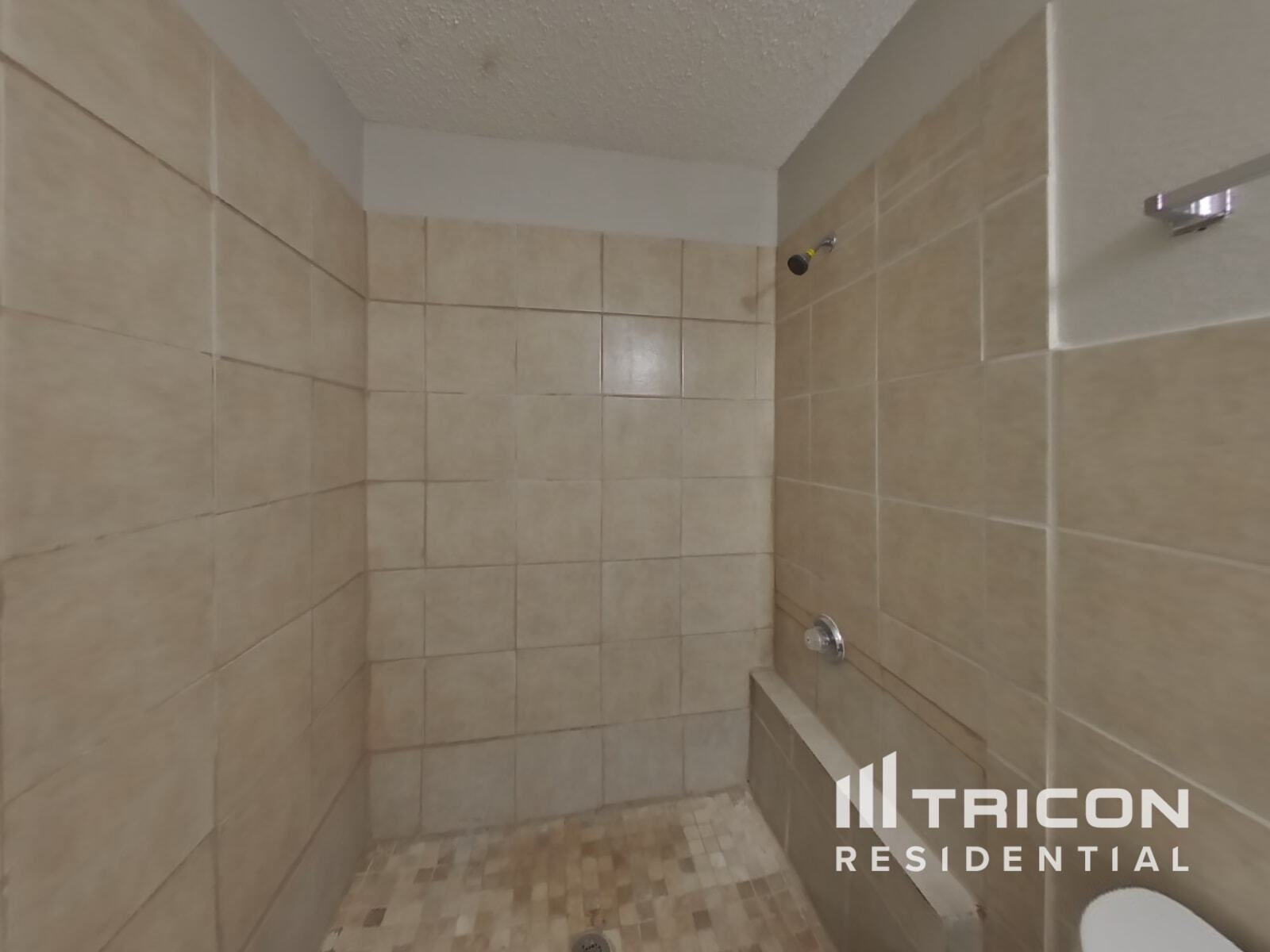 Building Photo - 5930 Encanto Point Dr