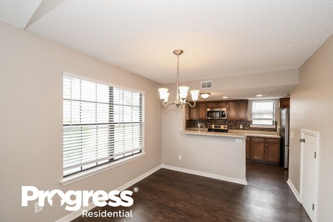 Building Photo - 9727 Villiers Dr S