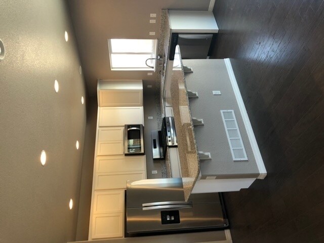 Building Photo - 1295 Baker Pass St