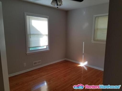 Building Photo - 161 90th Ln NE
