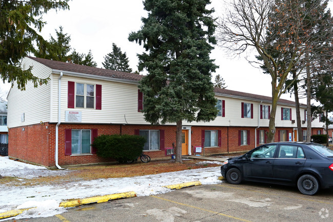 Building Photo - Algonquin Apartments