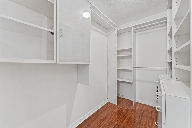 Building Photo - 5371 Stonybrook Dr