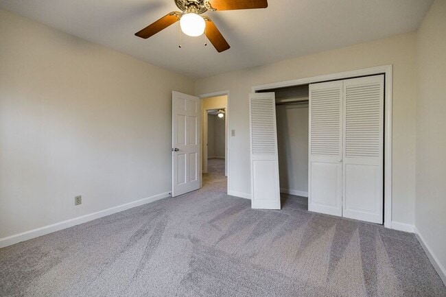 Building Photo - 265 Ponderosa Dr