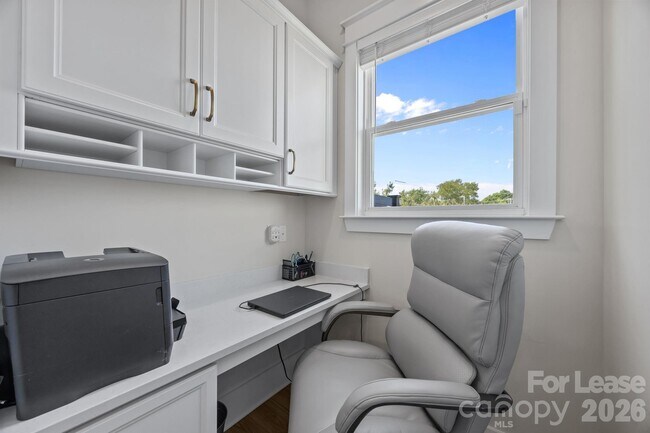 Building Photo - 4832 Blanchard Wy